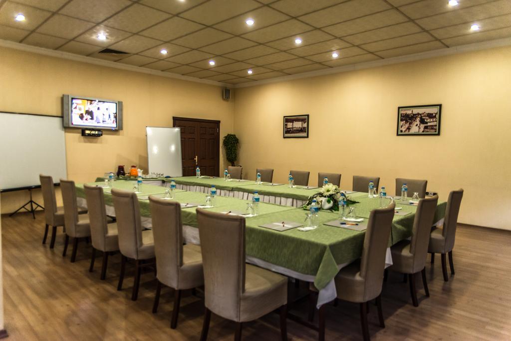 Kristal Otel Adana Exterior photo
