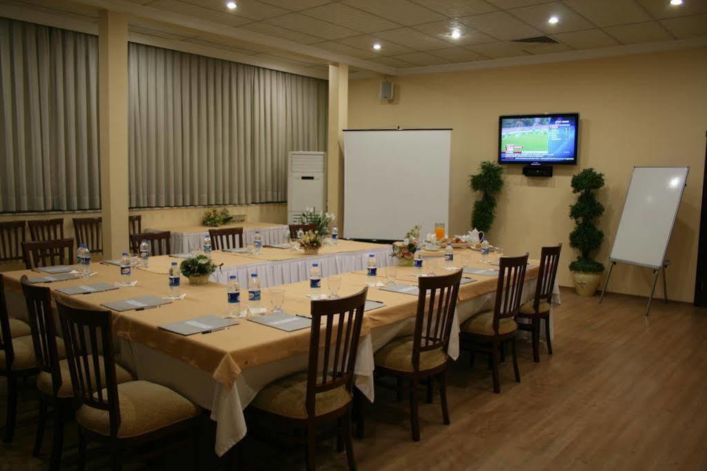 Kristal Otel Adana Exterior photo